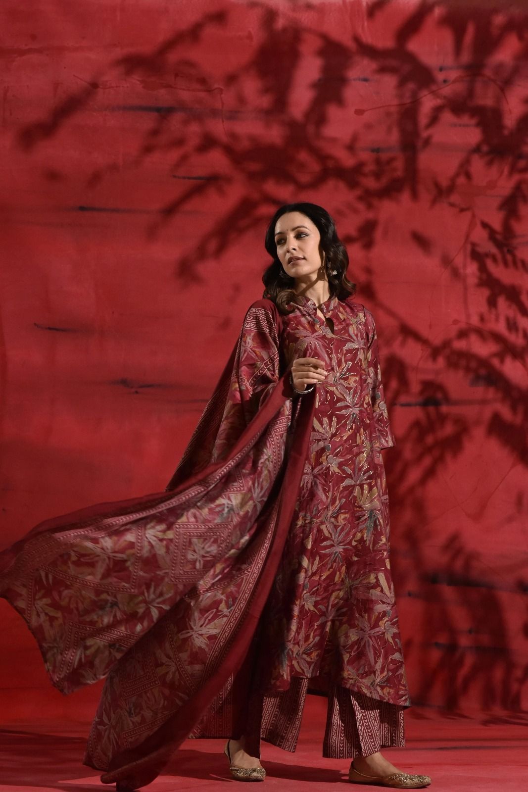 Lookmark Women Floral Printed Regular Kurta with Trousers & With Dupatta-picture-16