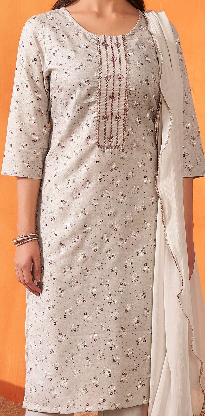 Women Floral printed Red round_neck cotton Floral Kurta With Trousers & Dupatta Set