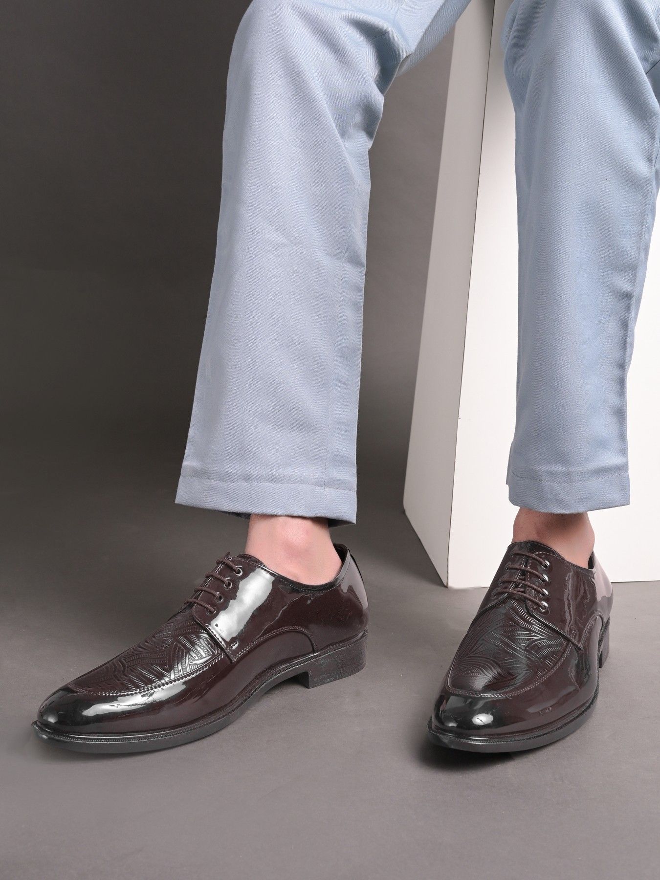 INVICTUS Men Textured Formal Derbys-image-18
