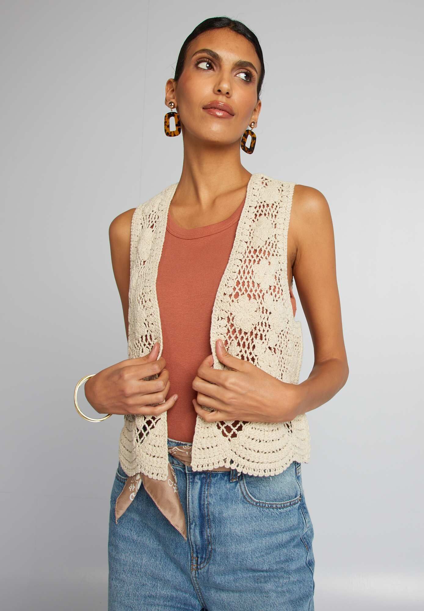 KIABI Women Crop Open Front Jacket with Embroidered