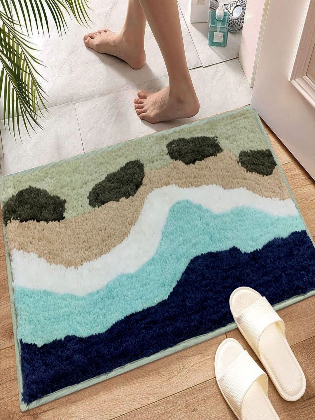LUXEHOME INTERNATIONAL Blue & White Printed Slip-Resistant Bath Rug-picture-37