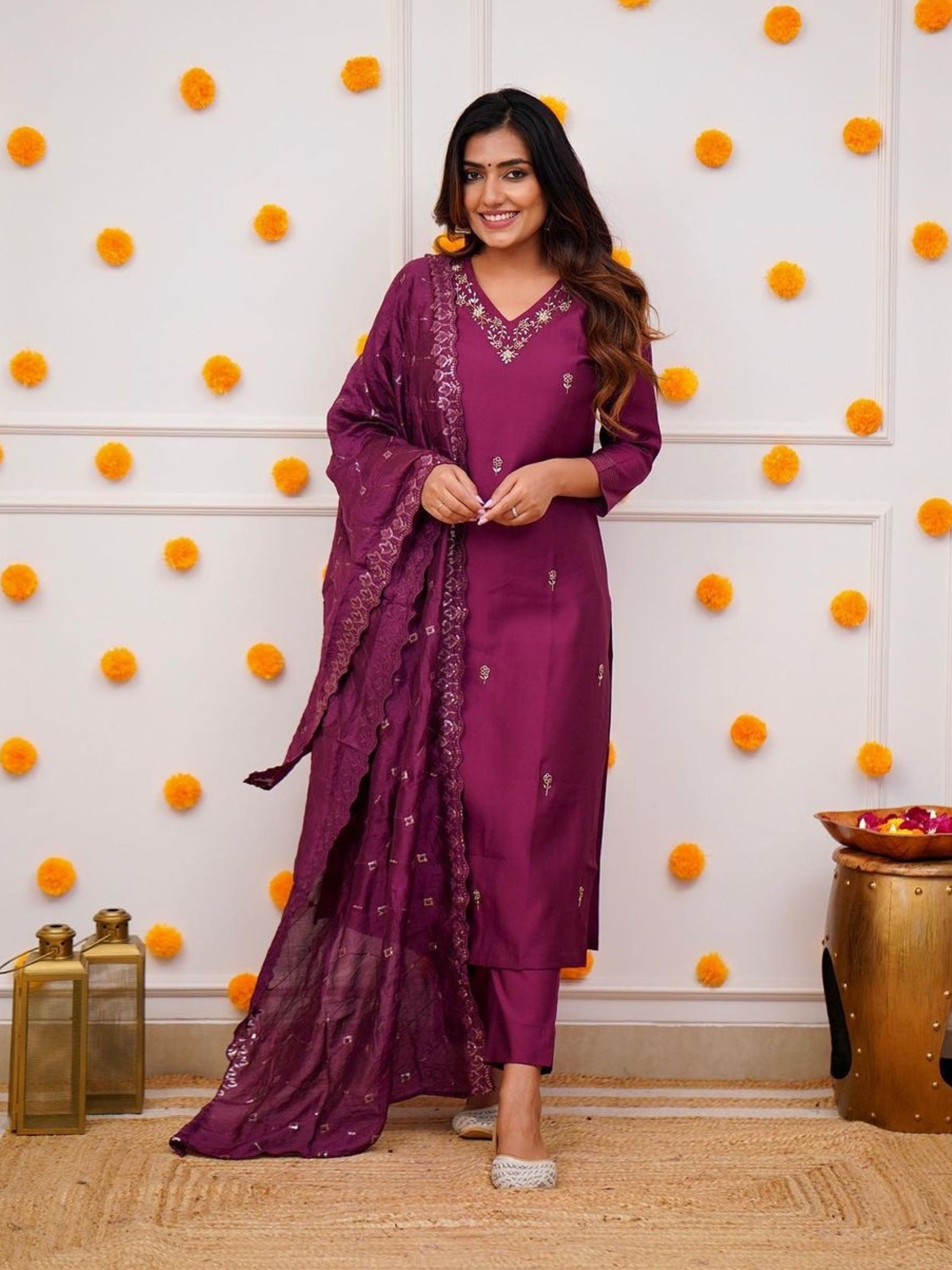 Women Floral embroidered green v_neck Kurta set With trouser and dupatta main image 1