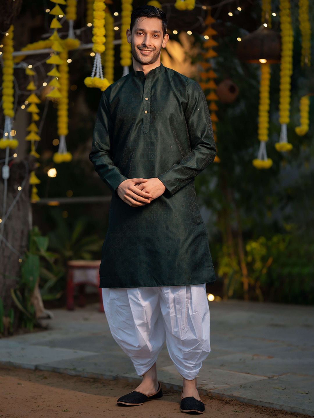 Shasak Ethnic Motifs Embroidered Thread Work Mandarin Collar Straight Kurta-picture-38