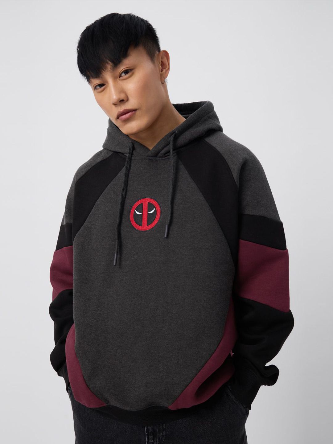 The Souled Store Men Deadpool Wade Wilson Printed Hooded Sweatshirt-picture-40