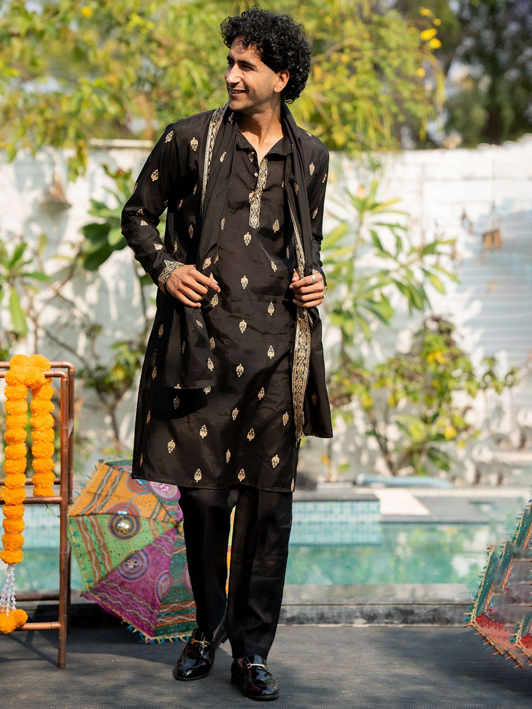 Shasak Ethnic Motifs Embroidered Thread Work Mandarin Collar Sequinned Straight Kurta-picture-30