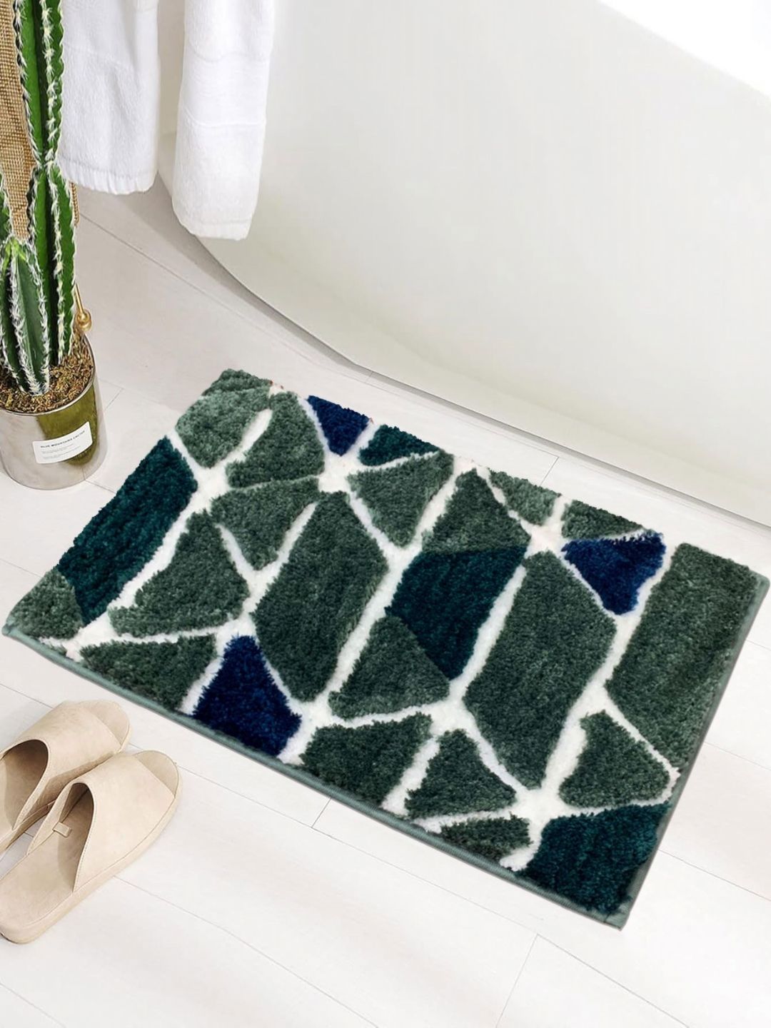 LUXEHOME INTERNATIONAL Green & White Textured 1780 GSM Anti-Slip BathRugs-image-6