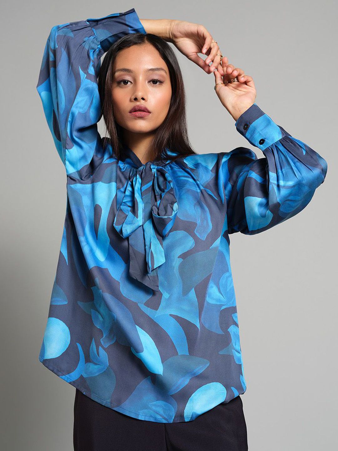 AND Floral Printed Blouson Top-picture-11
