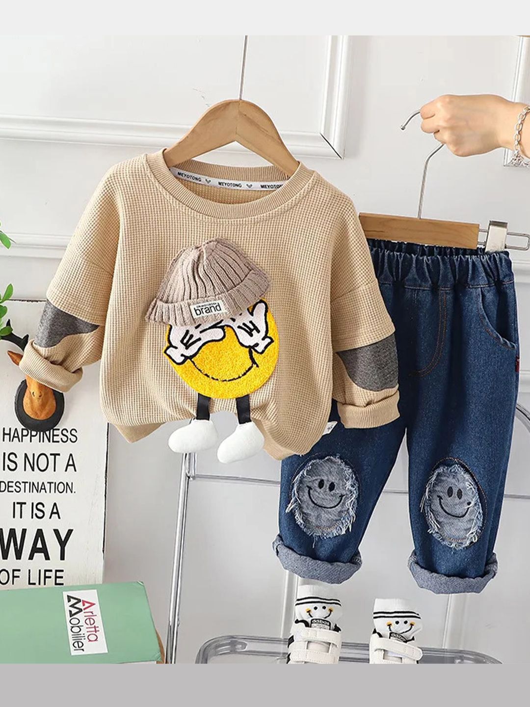 Bold N Elegant Kids Embellished Long Sleeves Pure Cotton Sweatshirt And Trouser