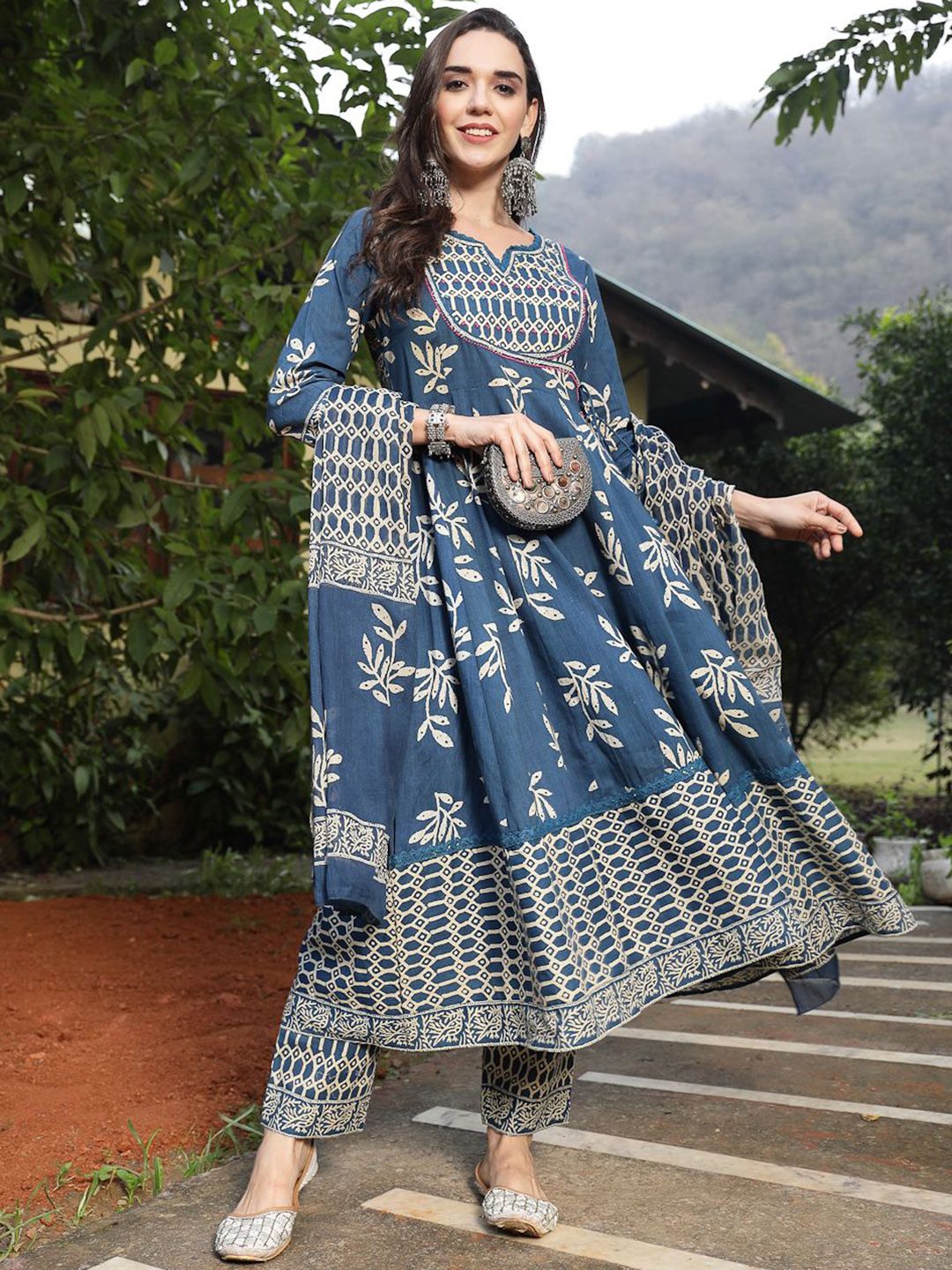 Stylum Floral Printed Angrakha Notch-Neck Pure Cotton Kurta With Trousers & Dupatta