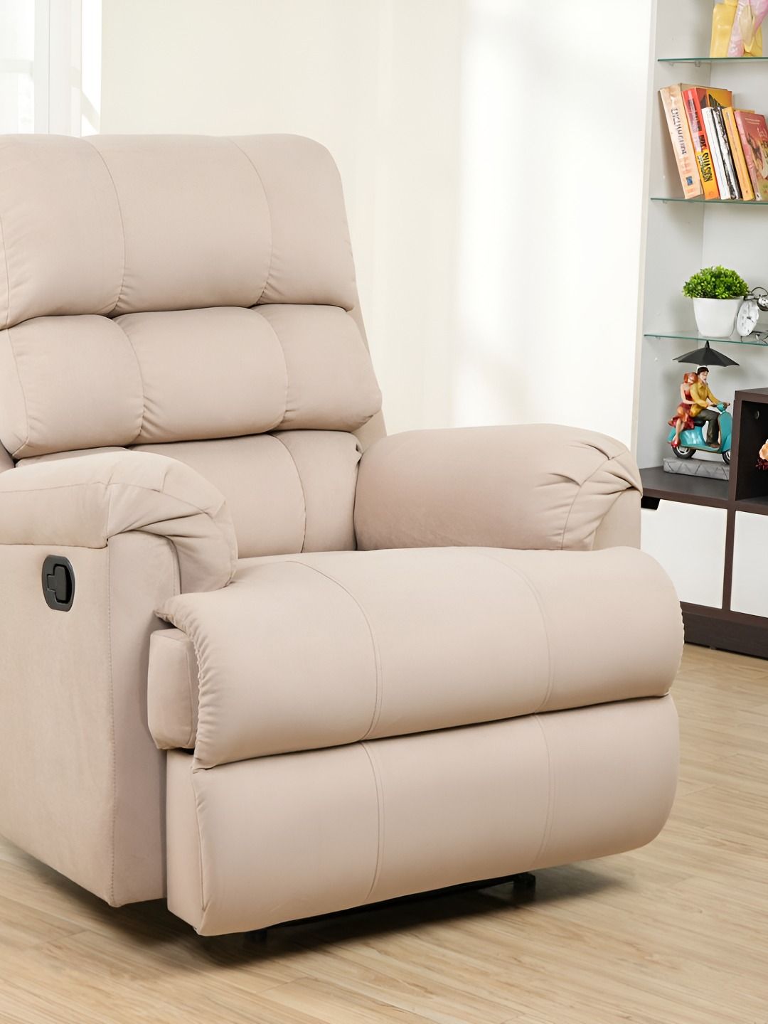 SOLIS Royale - The Desired Comfort Off White Manual Recliner Sofa Chair