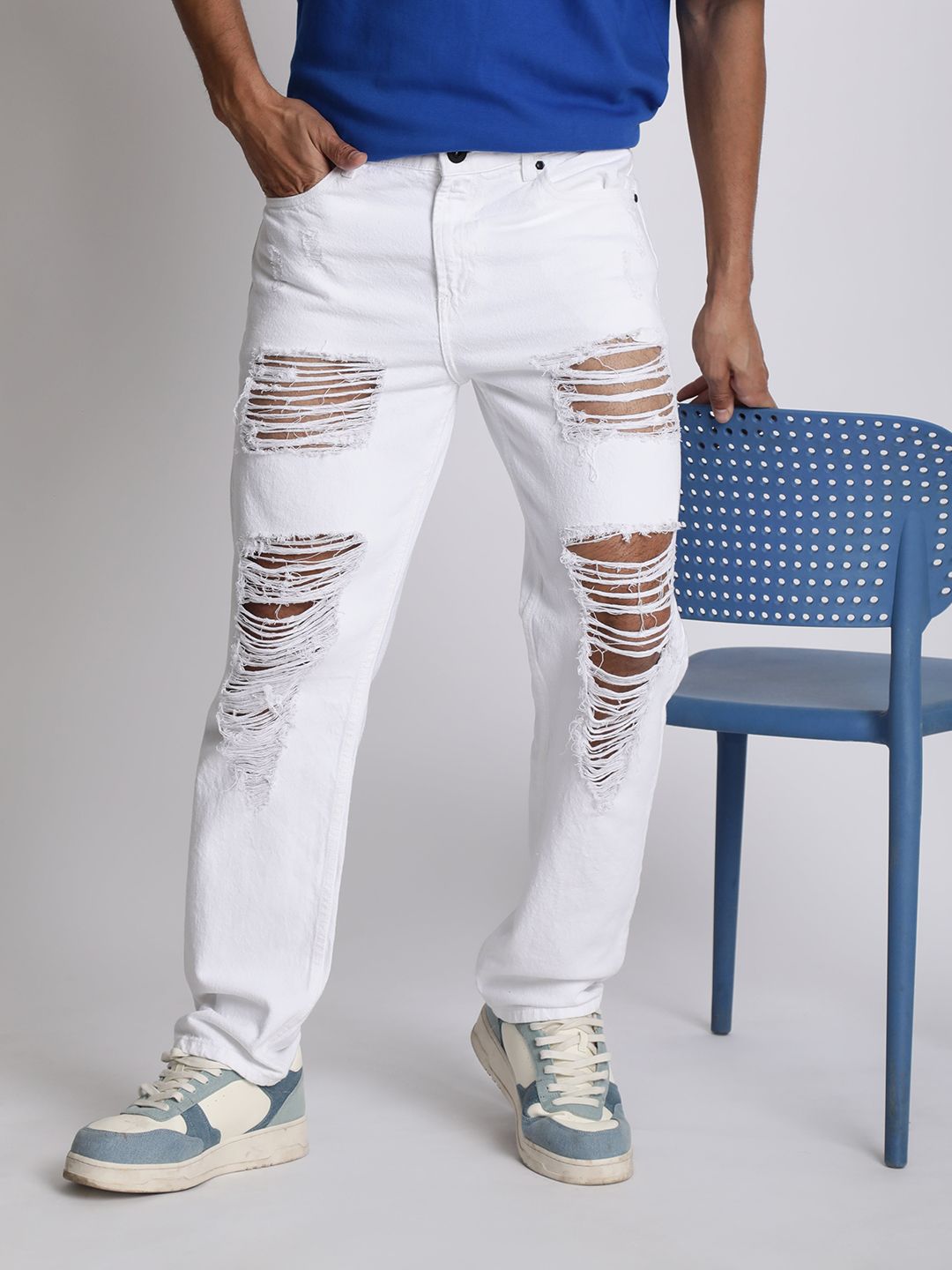 The Roadster Lifestyle Co. Men Mid-Rise Cotton Relaxed-Fit Highly Distressed Jeans-picture-10