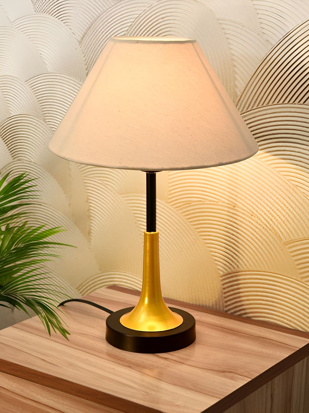 Homesake Beige Metal Industrial Frusturical Shaped Table Lamp-picture-40