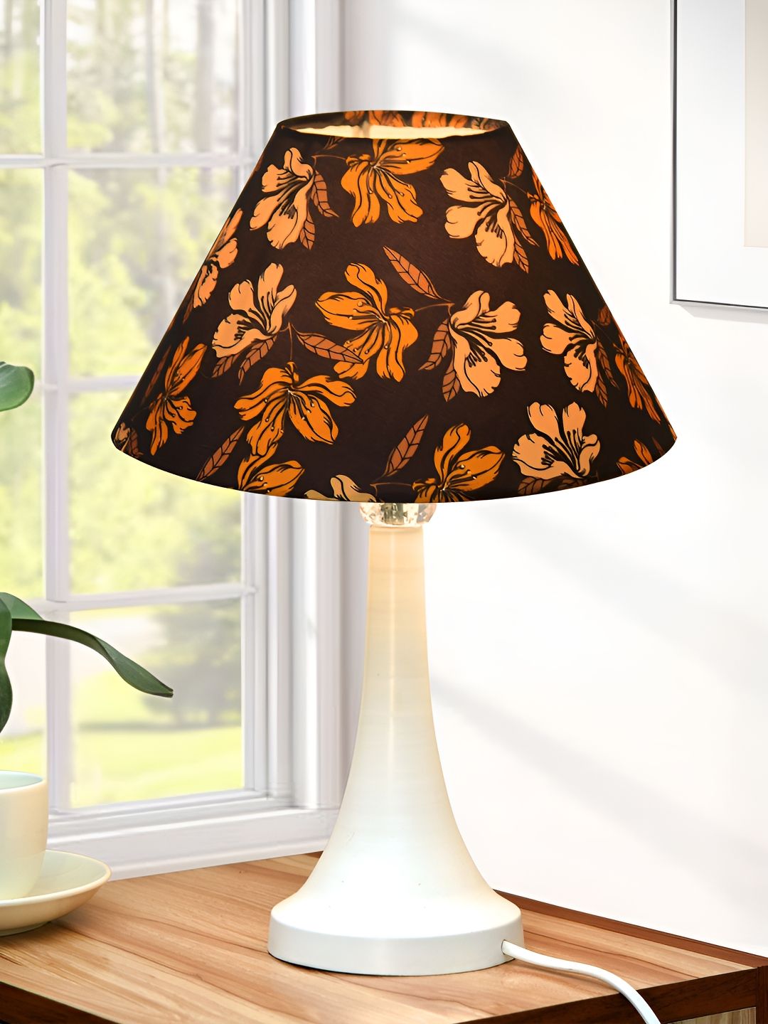 Homesake Black Metal Industrial Frusturical Shaped Table Lamp-picture-19