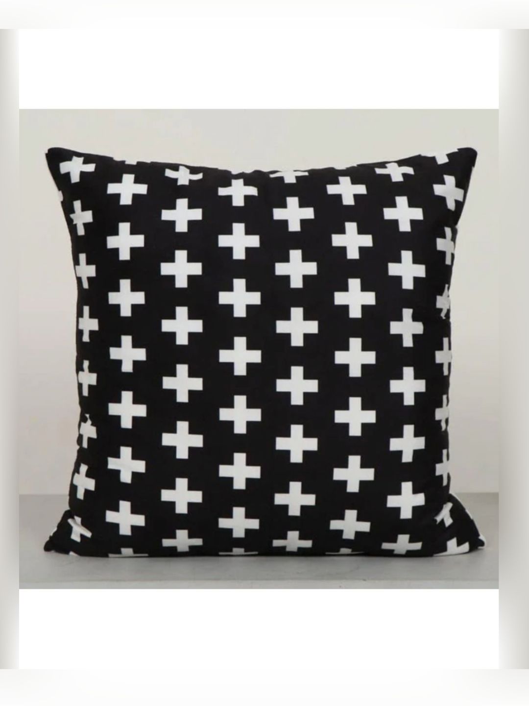 Aura Black And White Geometric Printed Cushion Covers-image-42