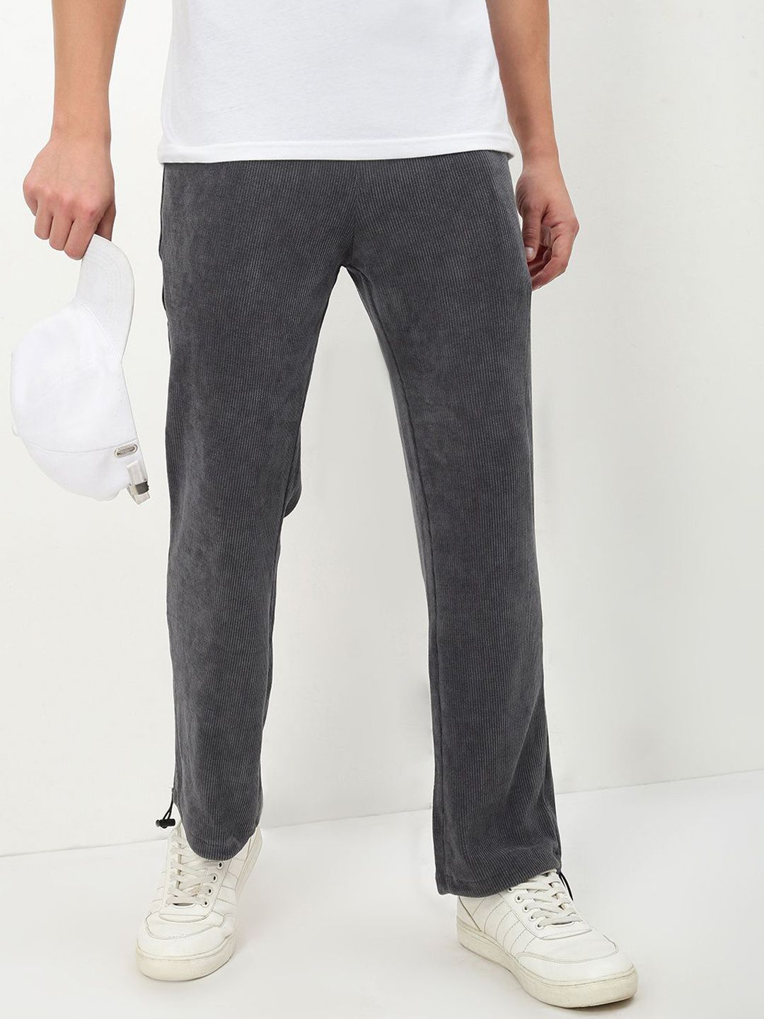 SHOWOFF Men Comfort Straight Fit Low-Rise Trousers-picture-14