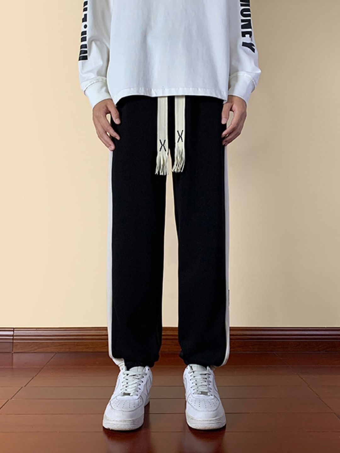StyleCast Men Colourblocked Printed Relaxed Trousers-picture-28