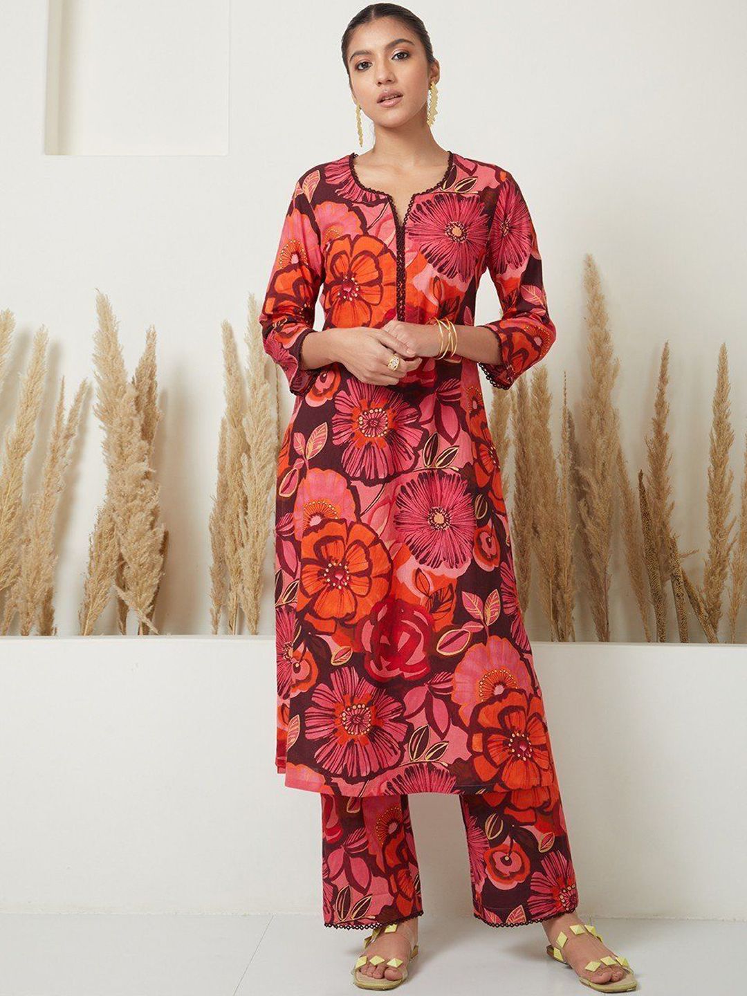 Lookmark Women Floral Printed Regular Kurta with Palazzos-picture-29