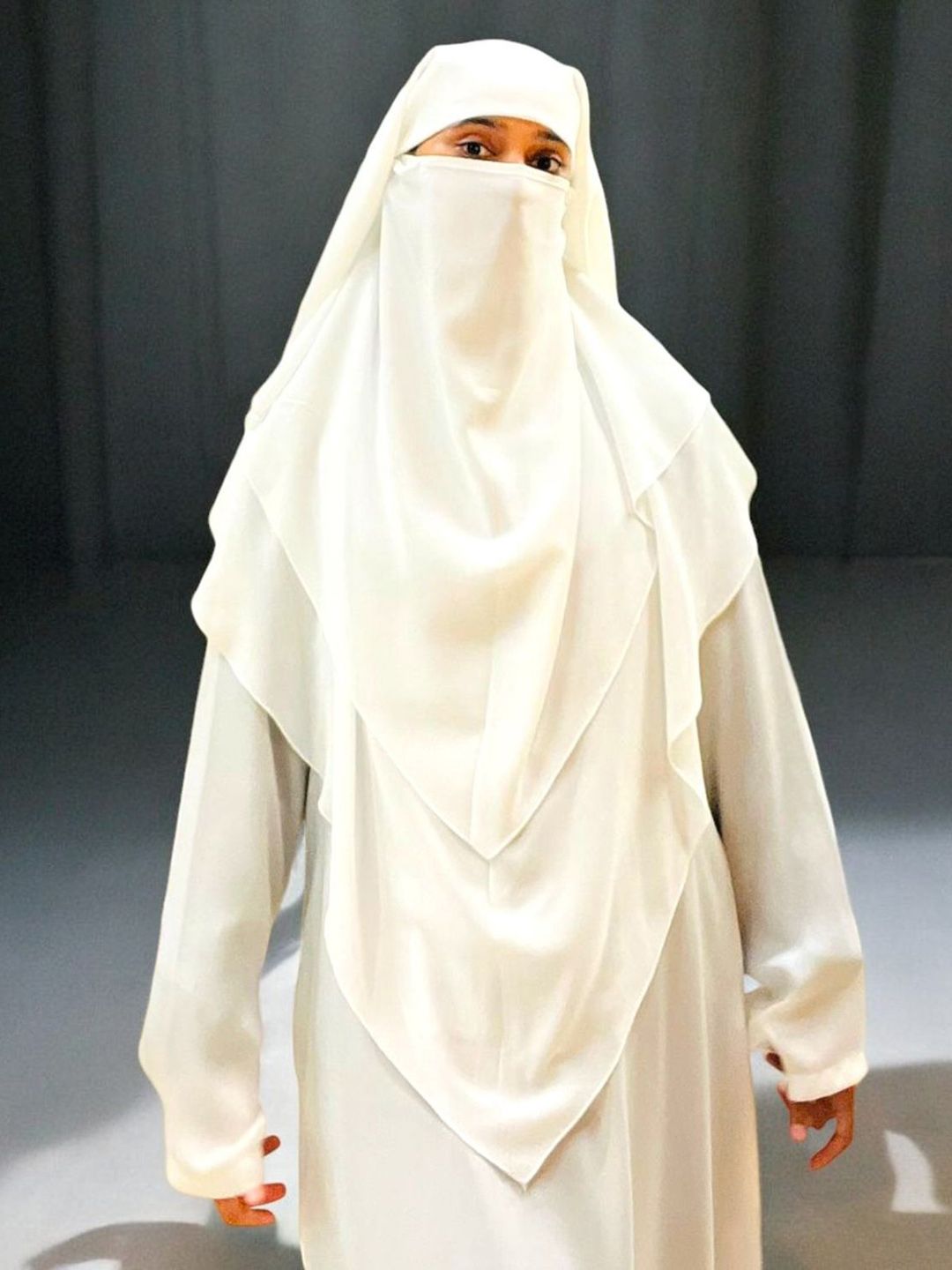 MUSHKIYA Women Solid Two-Layer Triangle Hijab Burqa With Tie-Back