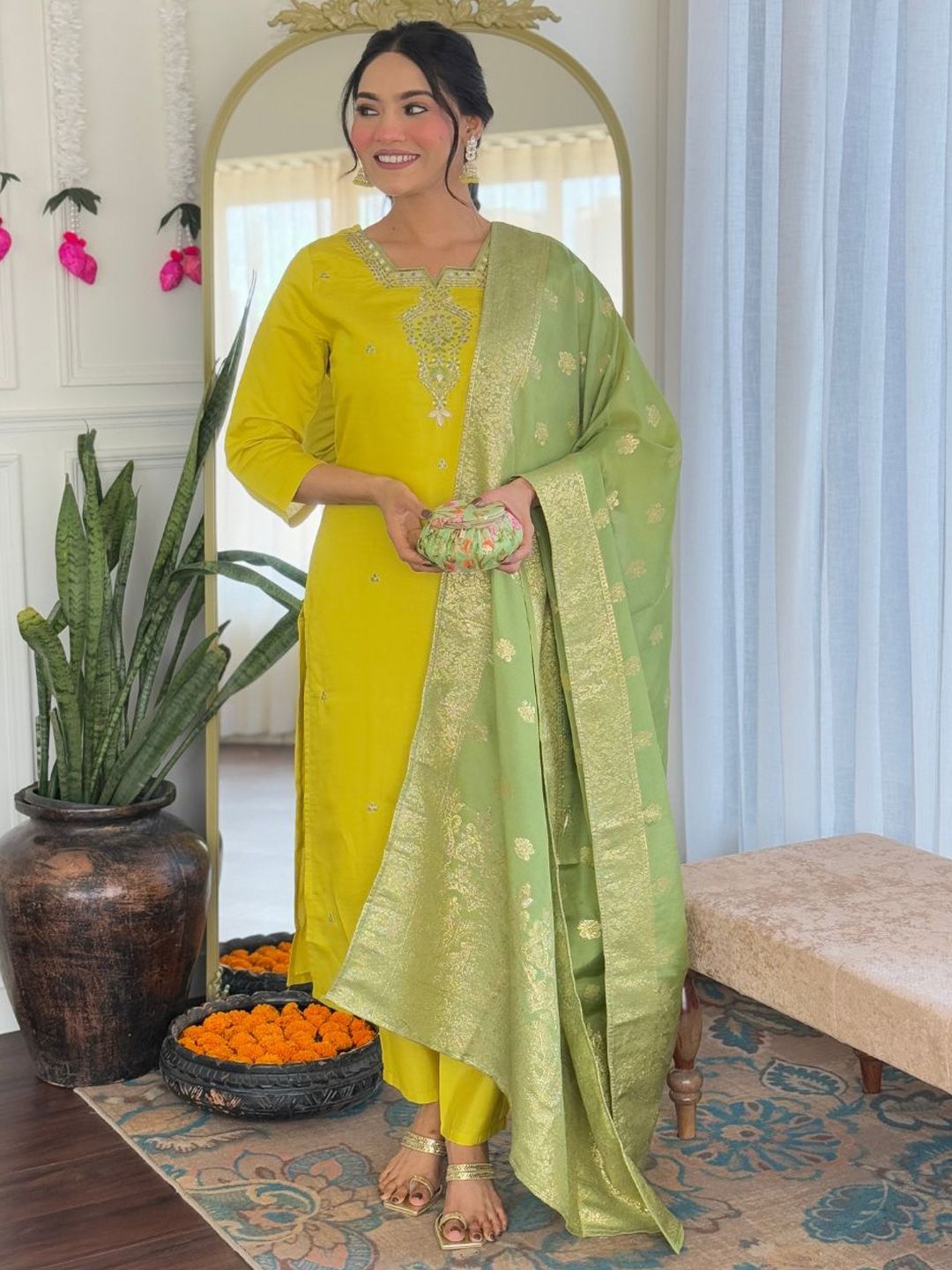 KOTRONS Women Embroidered Kurta with Trousers & Dupatta