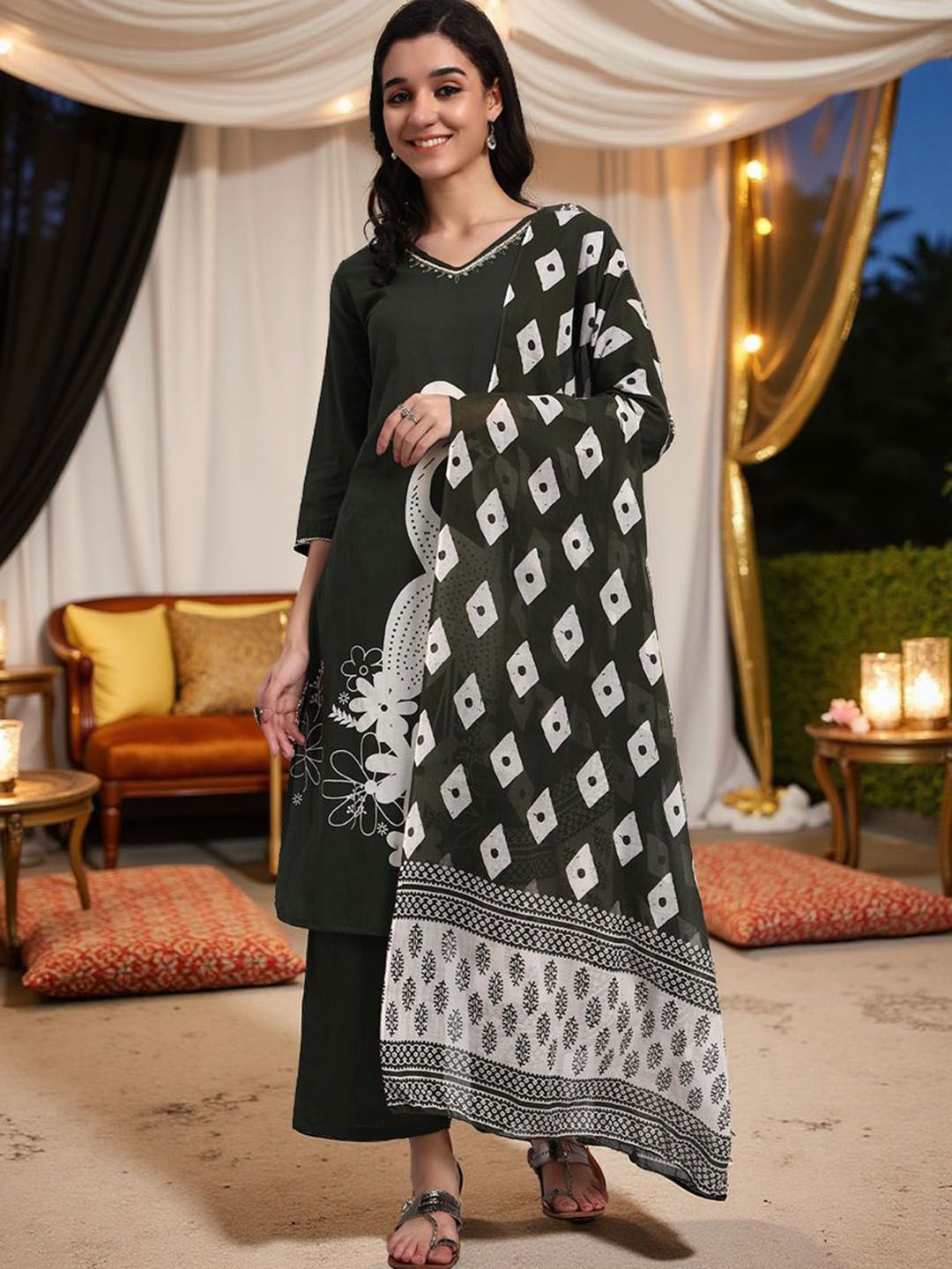 Pannkh Women Ethnic Motifs Printed Beads and Stones Pure Cotton Kurta Set