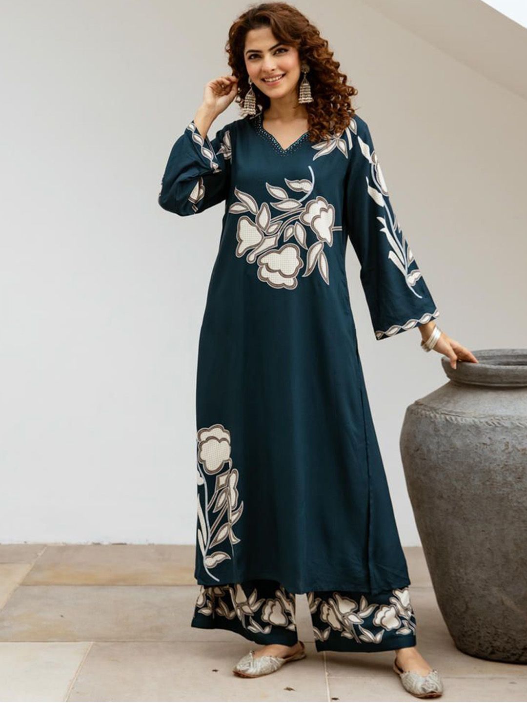 KALINI Women Floral Printed Regular Kurta with Palazzos