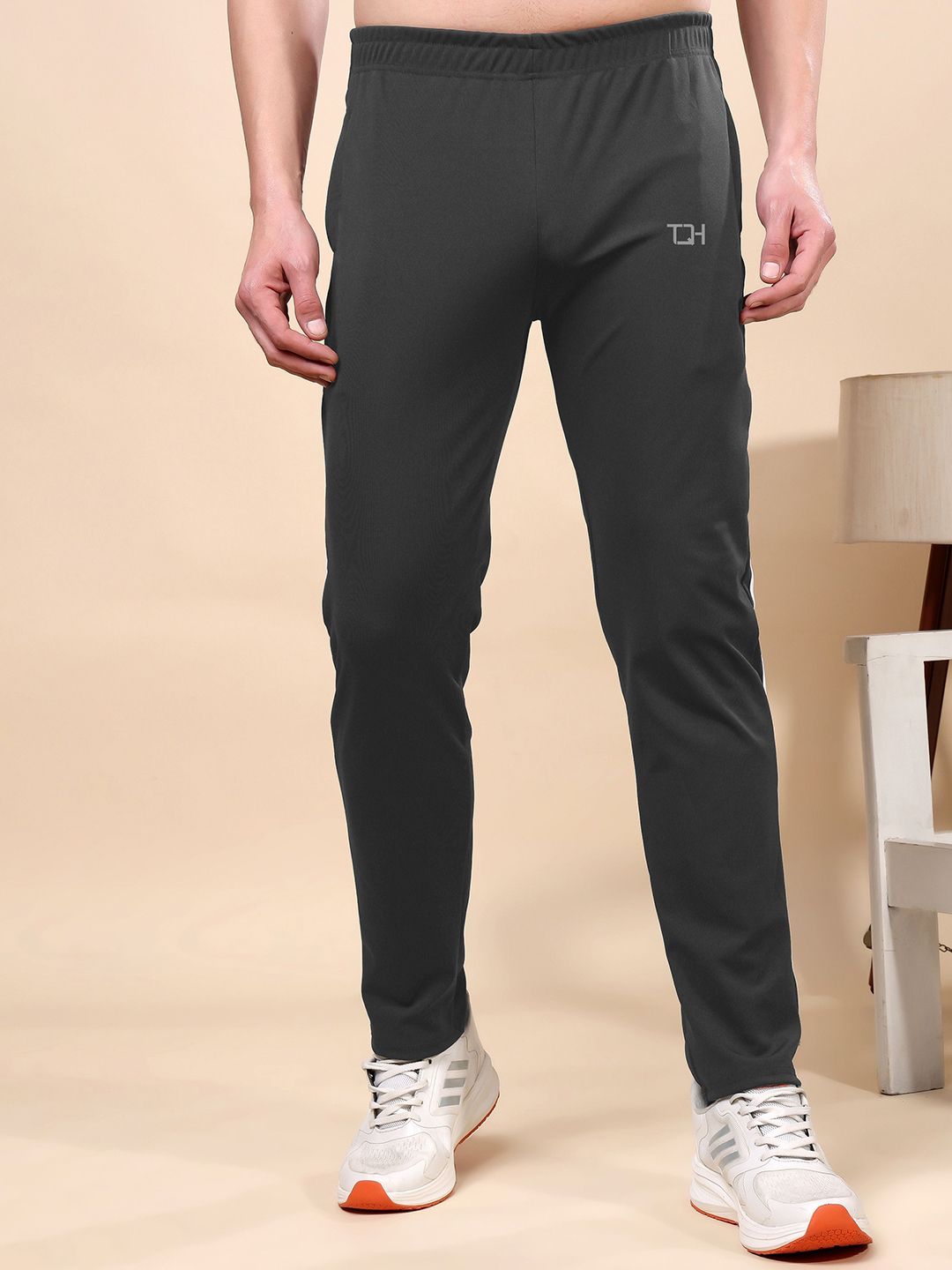 TQH Men Striped Mid-Rise Track Pants-picture-10