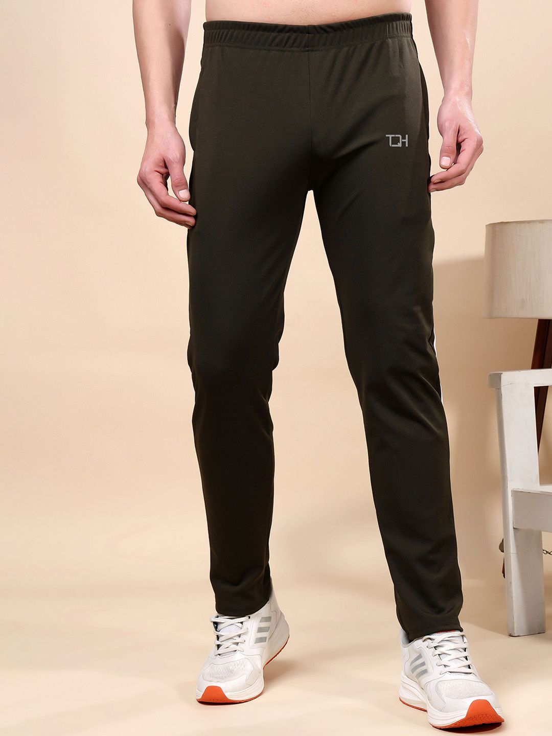 TQH Men Striped Mid-Rise Track Pants-picture-21