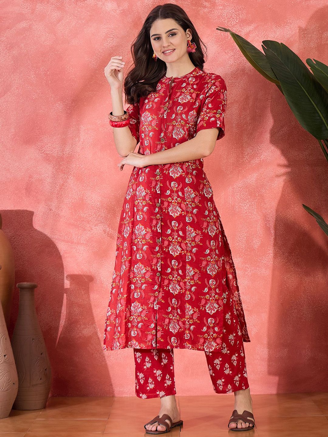 Sangria Women Floral Printed Pure Cotton Straight Kurta & Trousers