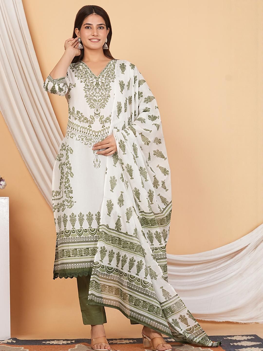 MANDAKINI Women Green & White Printed Regular Pure Cotton Kurta with Palazzos & Dupatta