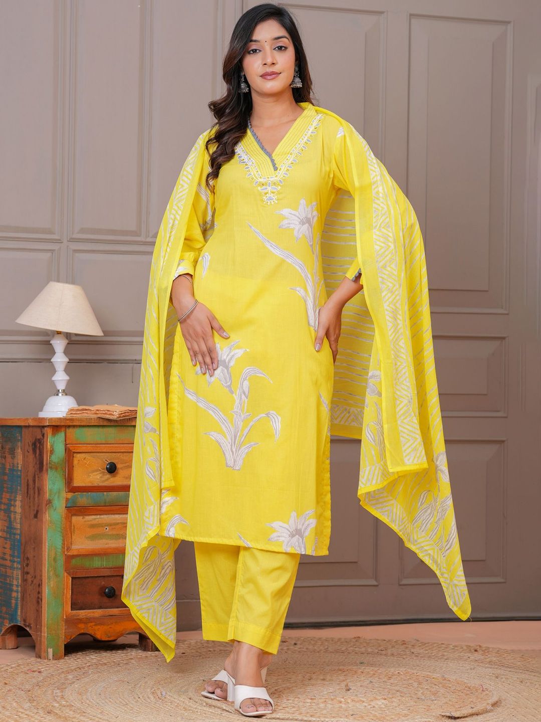 Kanahari Women Floral Embroidered Pure Cotton Kurta with Trouser & Dupatta