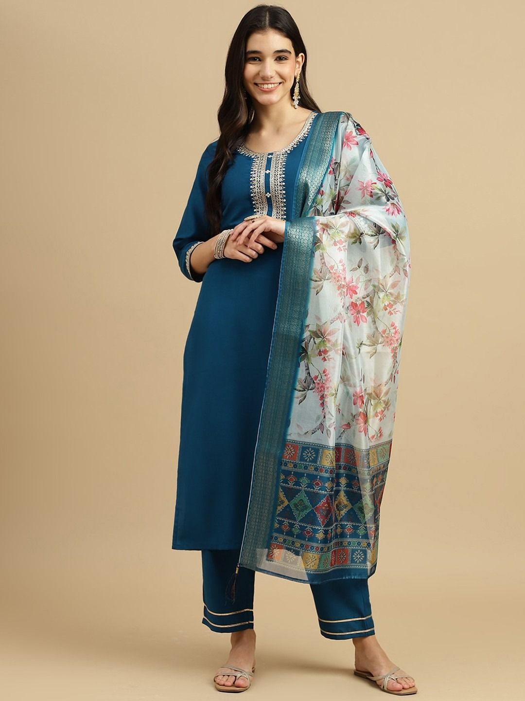 JAINICA Women Floral Embroidered Zari Regular Kurta with Trousers & With Dupatta
