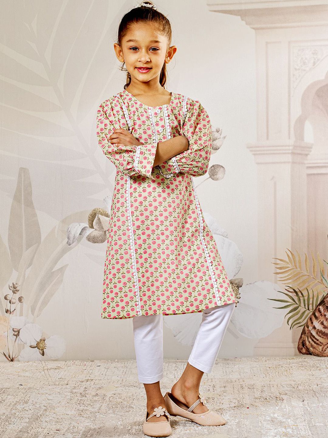 VASTRAMAY Girls Floral Printed Pure Cotton Straight Kurta With Leggings-picture-15