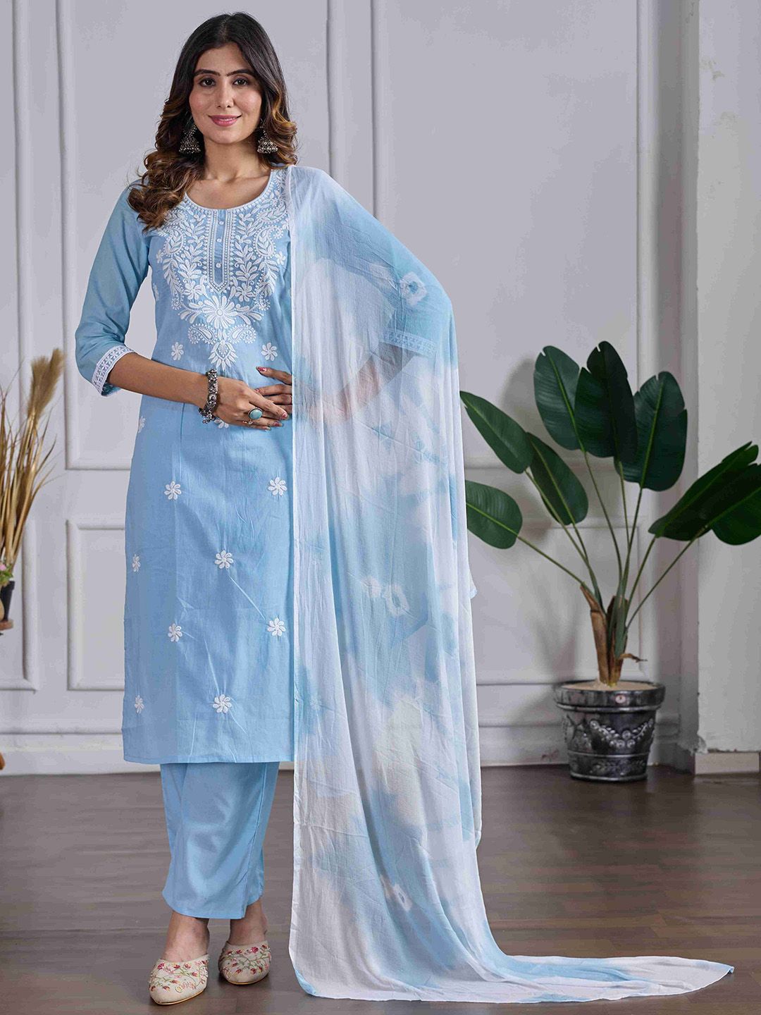 DRUPH & CO Paisley Embroidered Chikankari Pure Cotton Kurta With Trousers & Dupatta