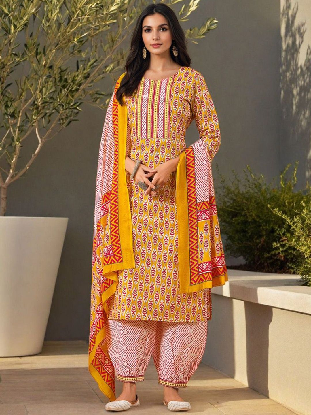 SZN Floral Printed Notch-Neck Straight Kurta With Salwar And Dupatta