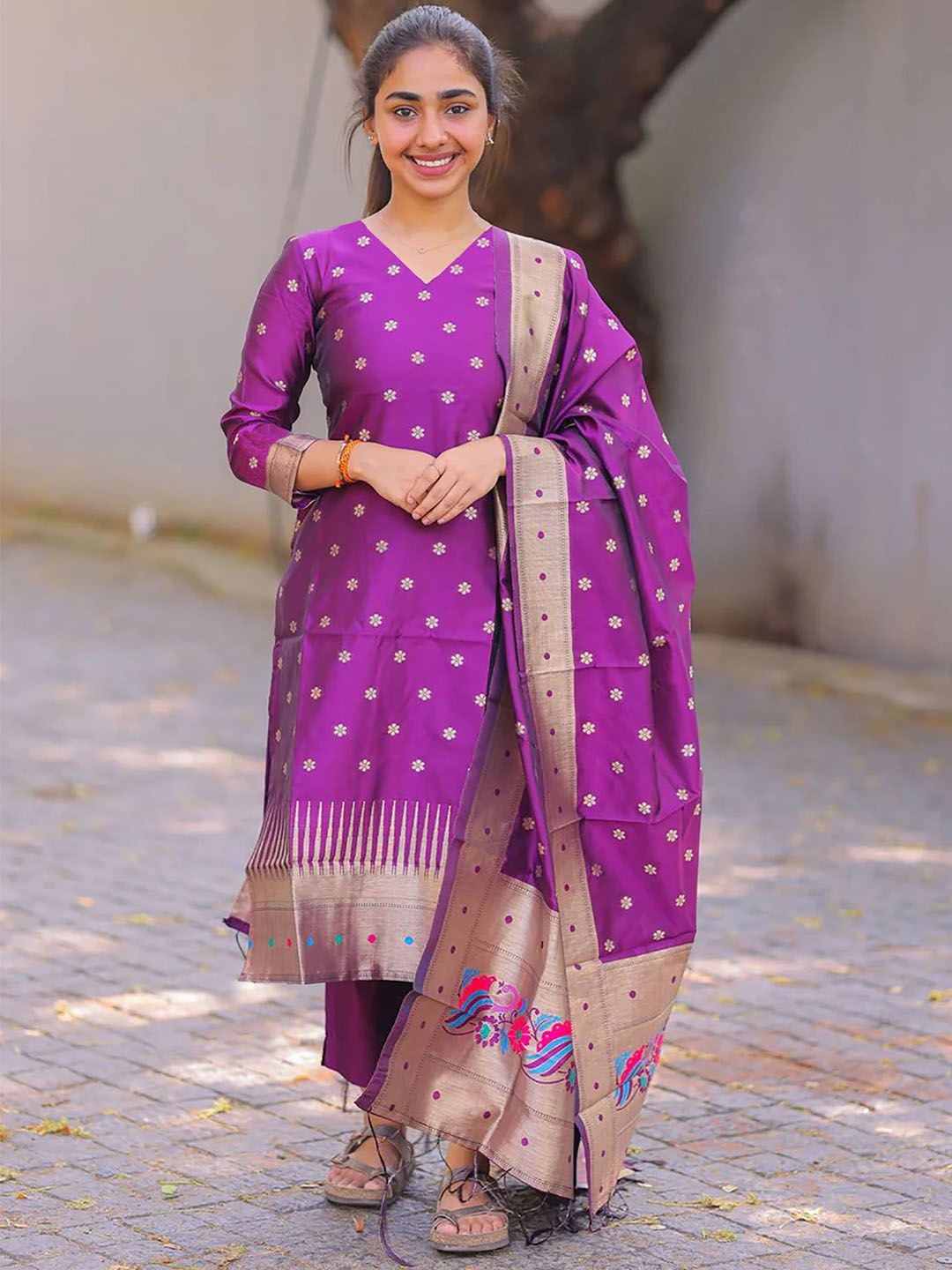 Moda Rapido Women Woven Design Regular Kurta with Trousers & Dupatta