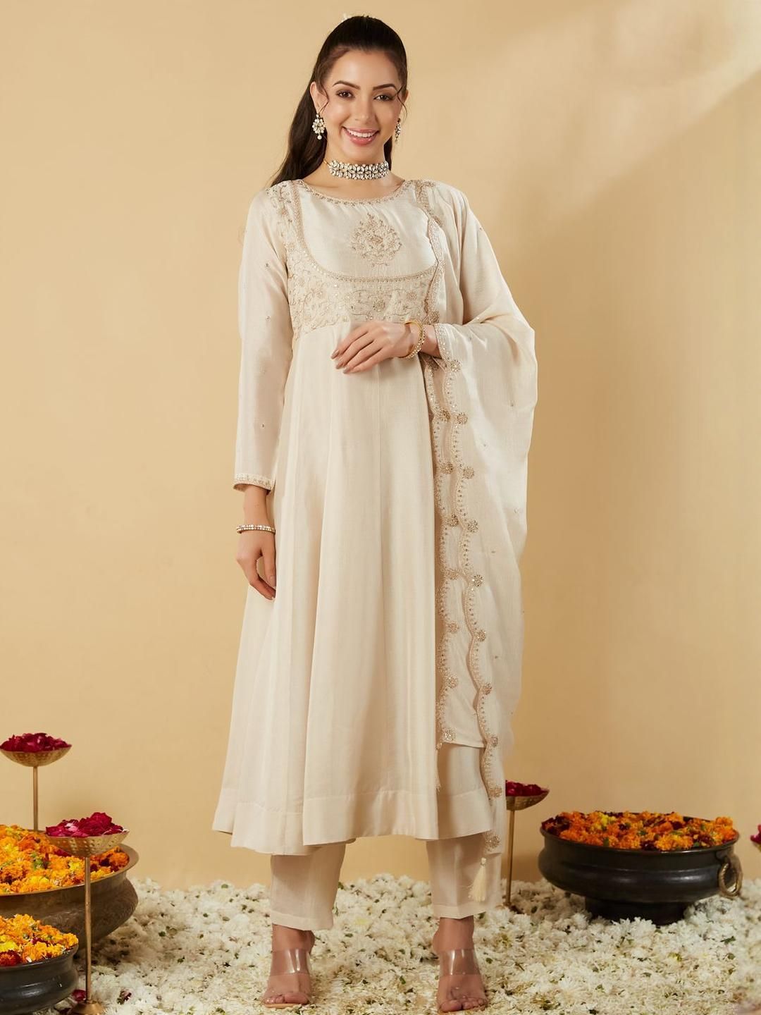 URMIR FASHION Women Cream Embellished Kurta & Trousers With Dupatta