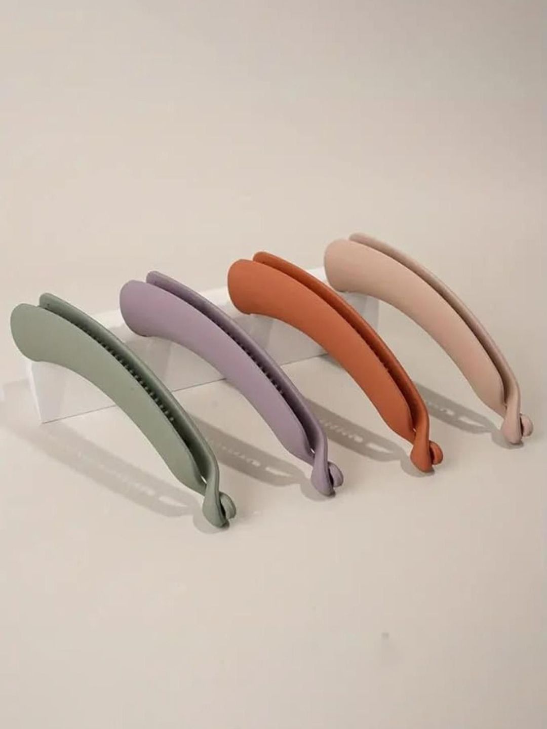 DN ENTERPRISES Orange & Green Set of 4 Banana Clips-picture-4