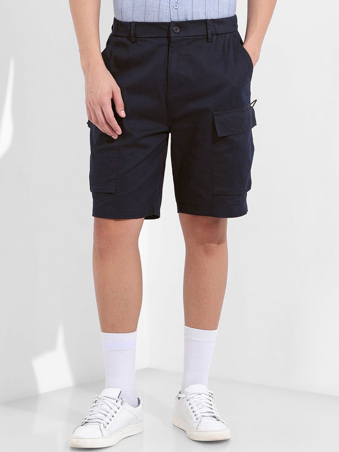 The Indian Garage Co Men Relaxed Fit Mid-Rise Cotton Cargo Shorts-picture-37