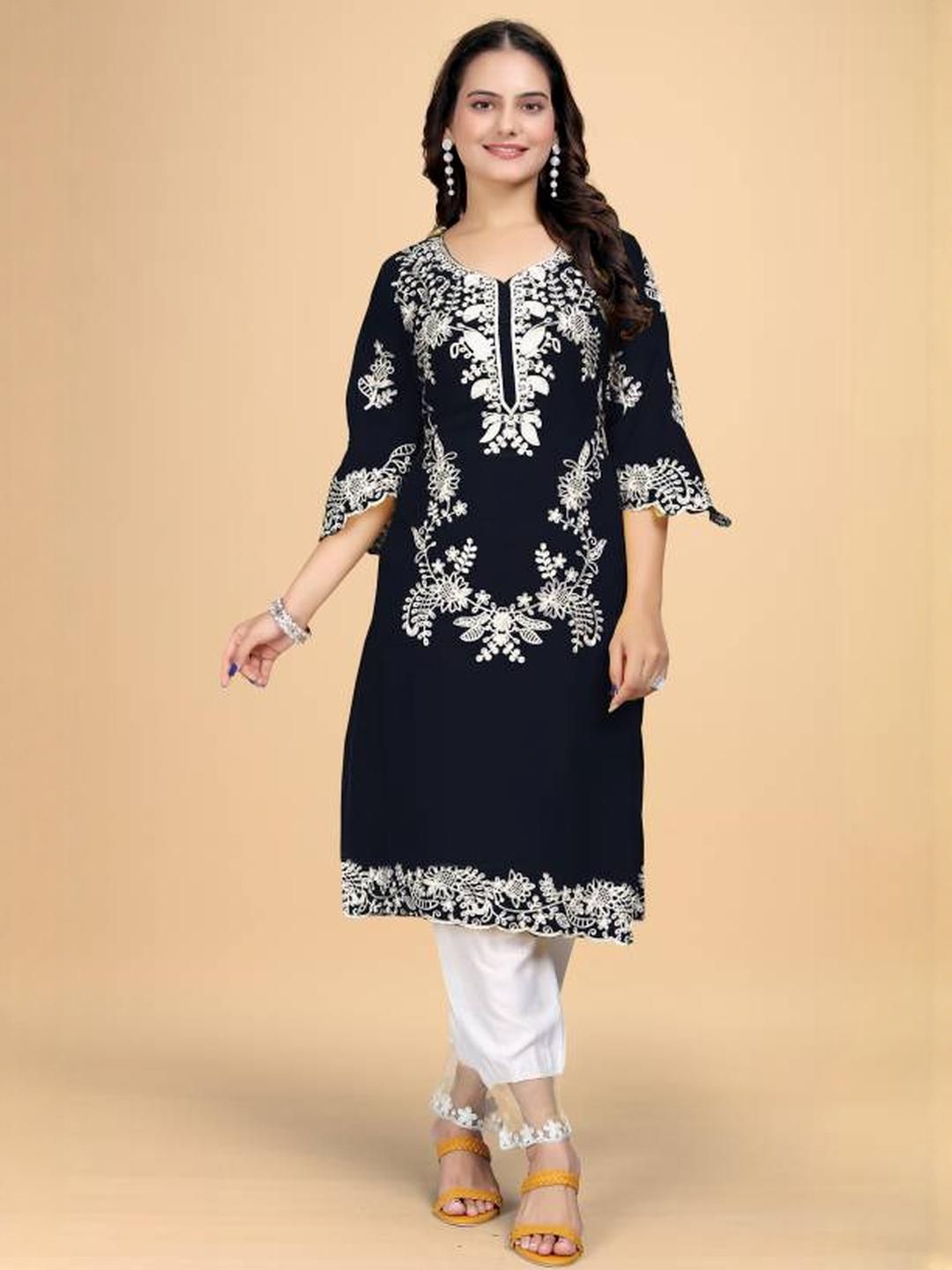 snizvi Women Black Ethnic Kurta Set