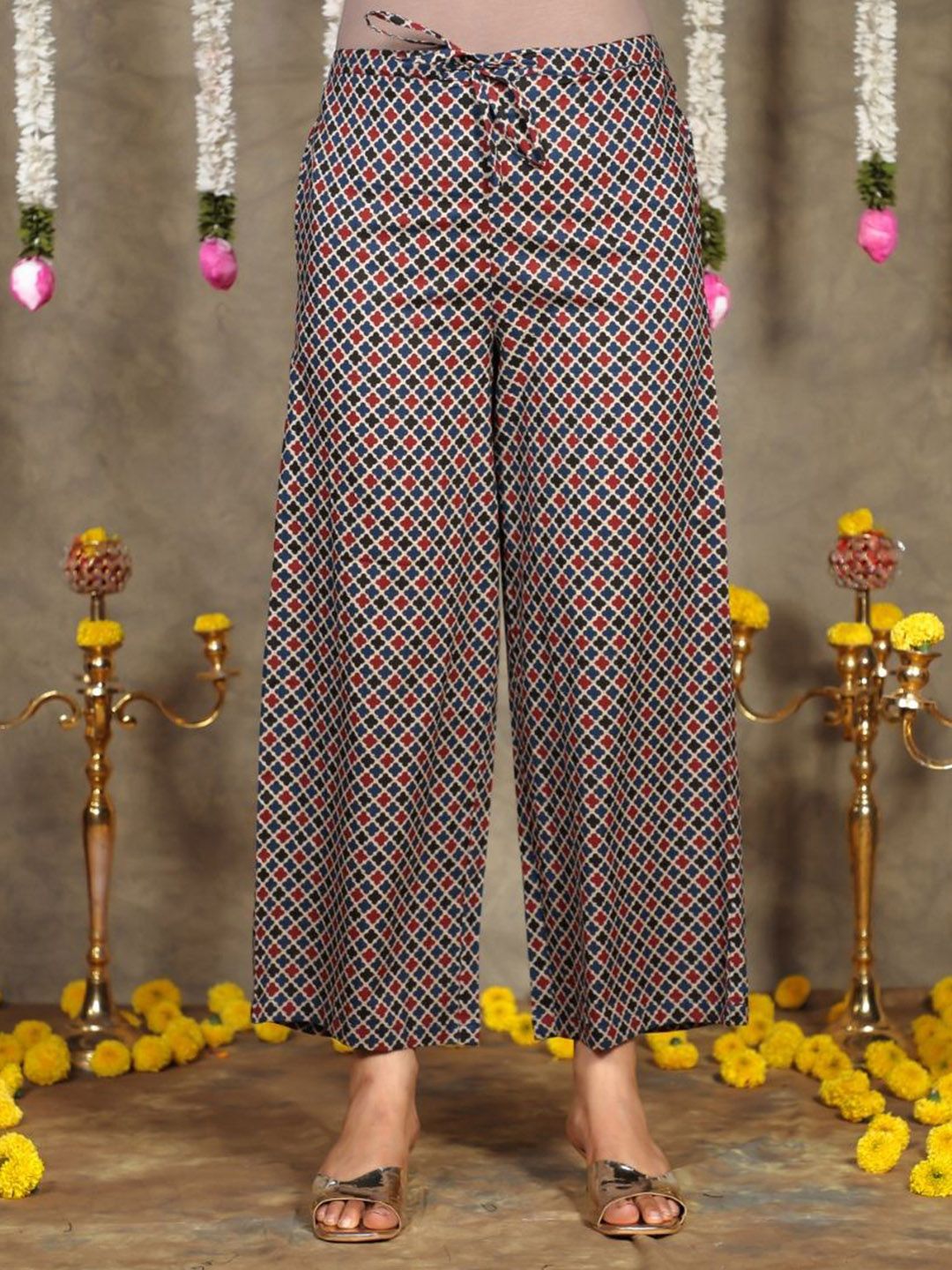 Aramya Women Geometric Printed Ethnic Cotton Palazzos