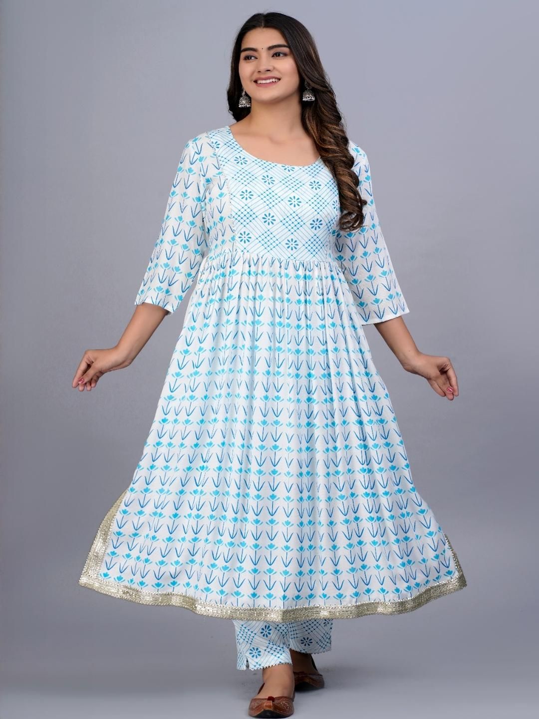 SMIEN Women Self Design Cotton Blend Kurta Sets