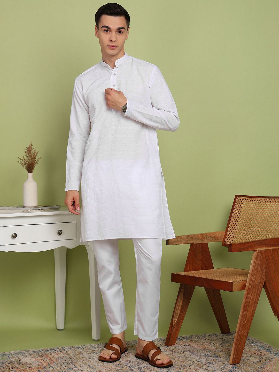 FUBAR Men Mandarin Collar Embroidered Thread Work Kurta-picture-15