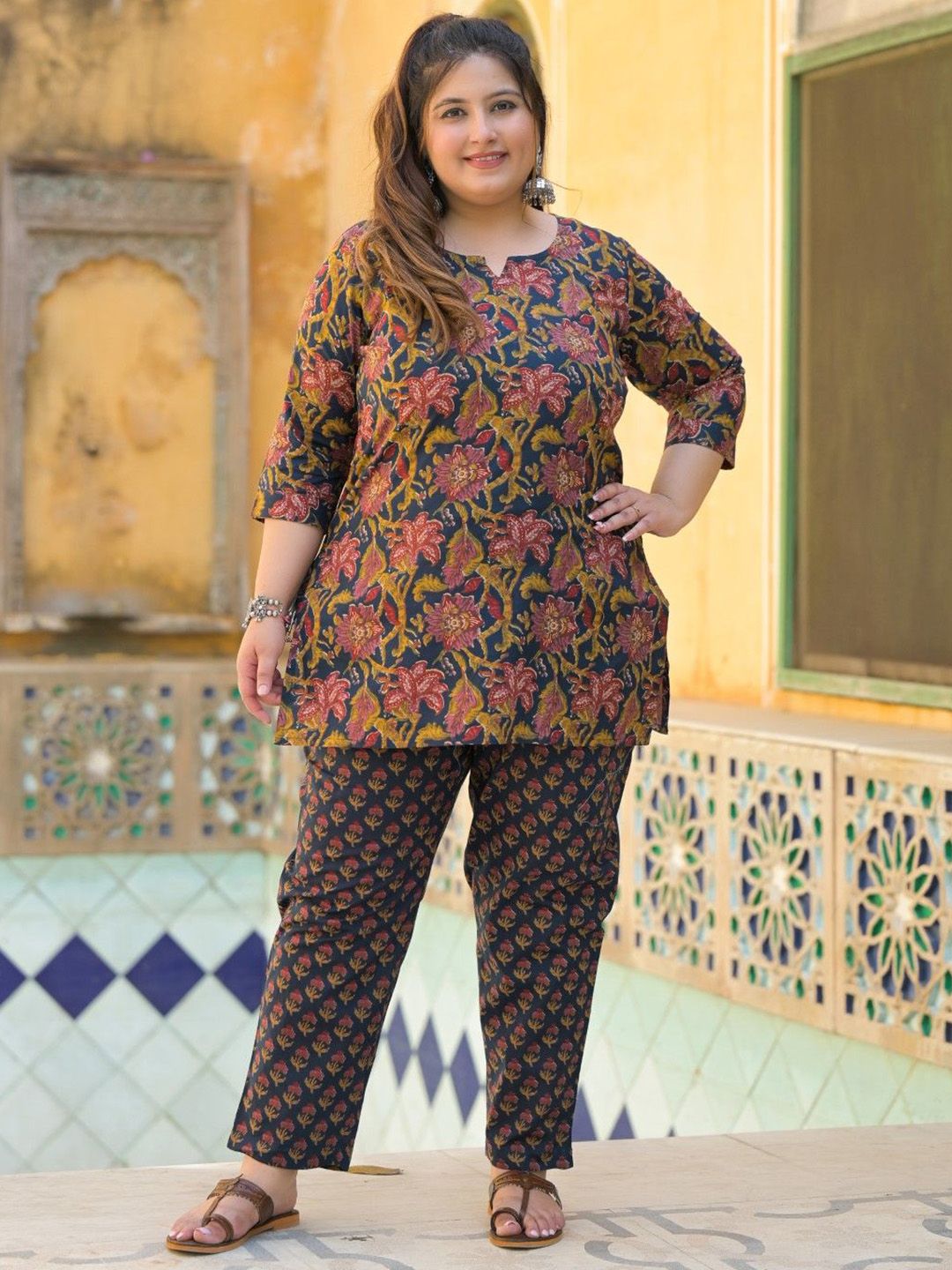 Lee Moda Printed Pure Cotton V-Neck Three Fourth Sleeves Tunic With Trouser Co-Ords-picture-10