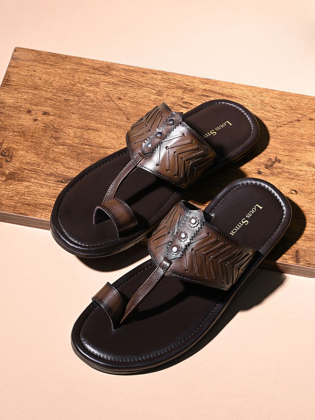 LOUIS STITCH Men Ethnic Leather Comfort Sandals-picture-29