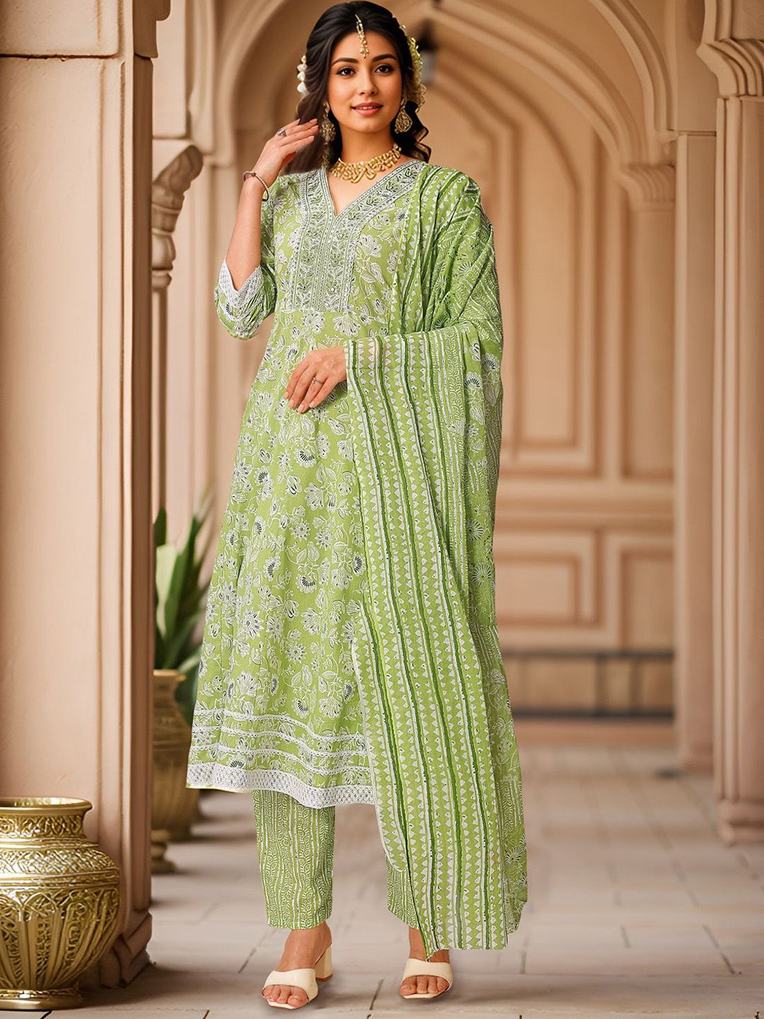 Banwaree Floral Printed Thread Work Pure Cotton Anarkali Kurti With Trousers & Dupatta