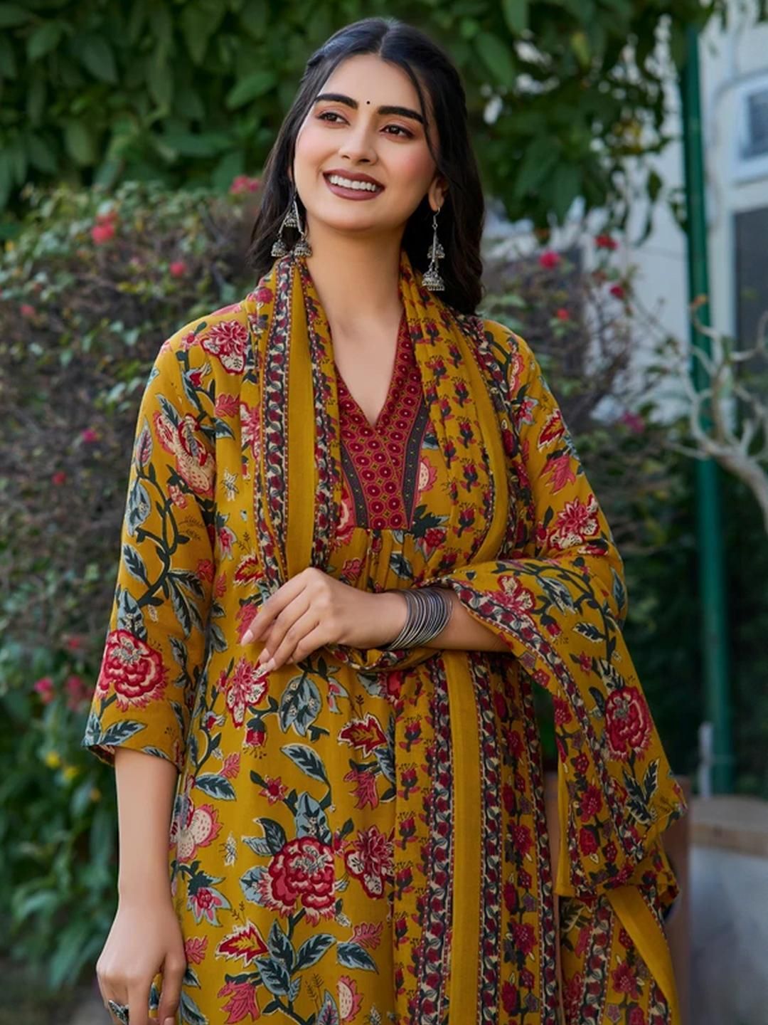 KARN KAWACH Women Printed Viscose Rayon Kurta Sets