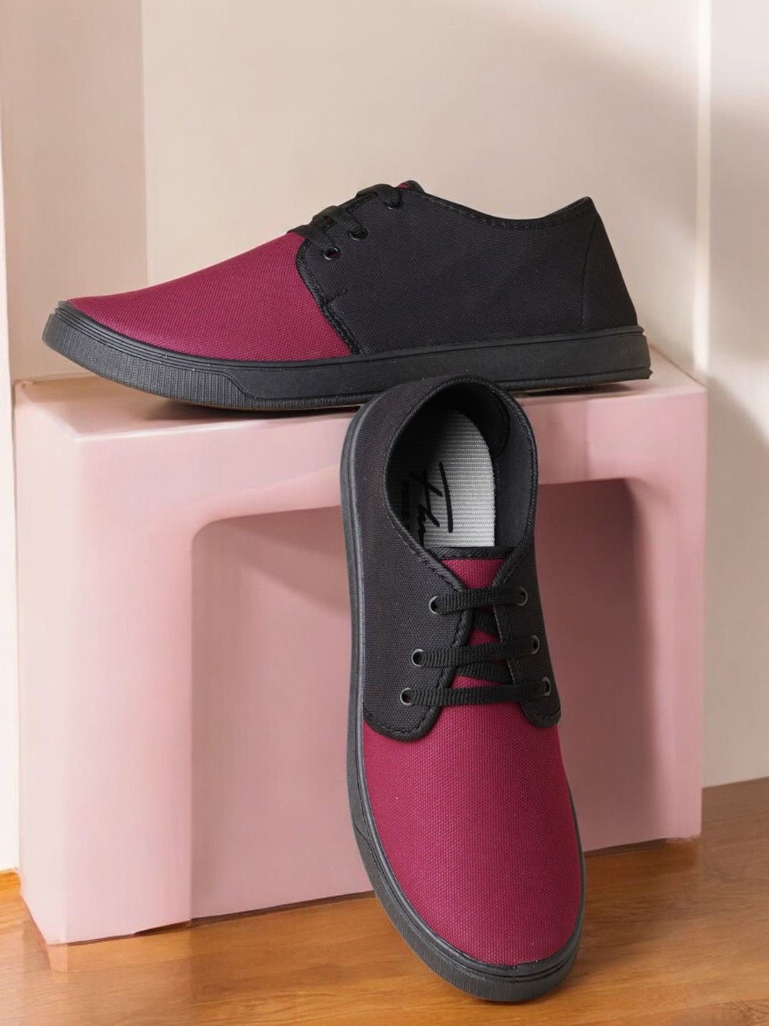 Spotwalk Men Colourblocked Lightweight Sneakers-picture-25