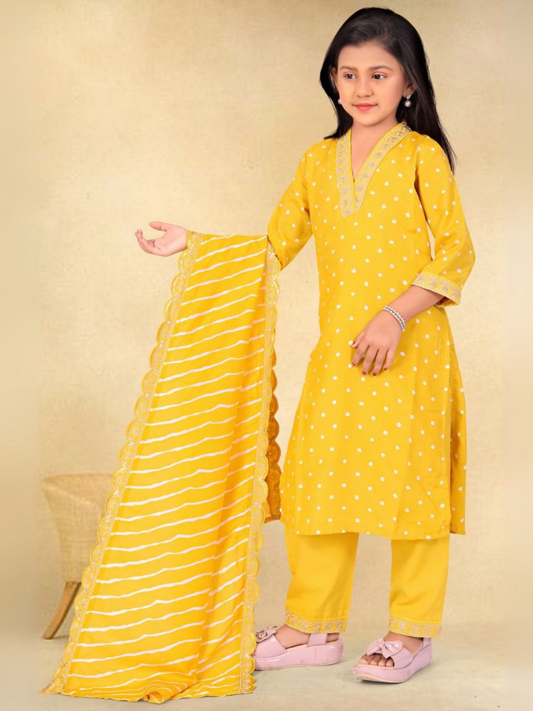Navlik Girls Bandhani Yoke Design Kurta with Trousers & Dupatta-picture-20