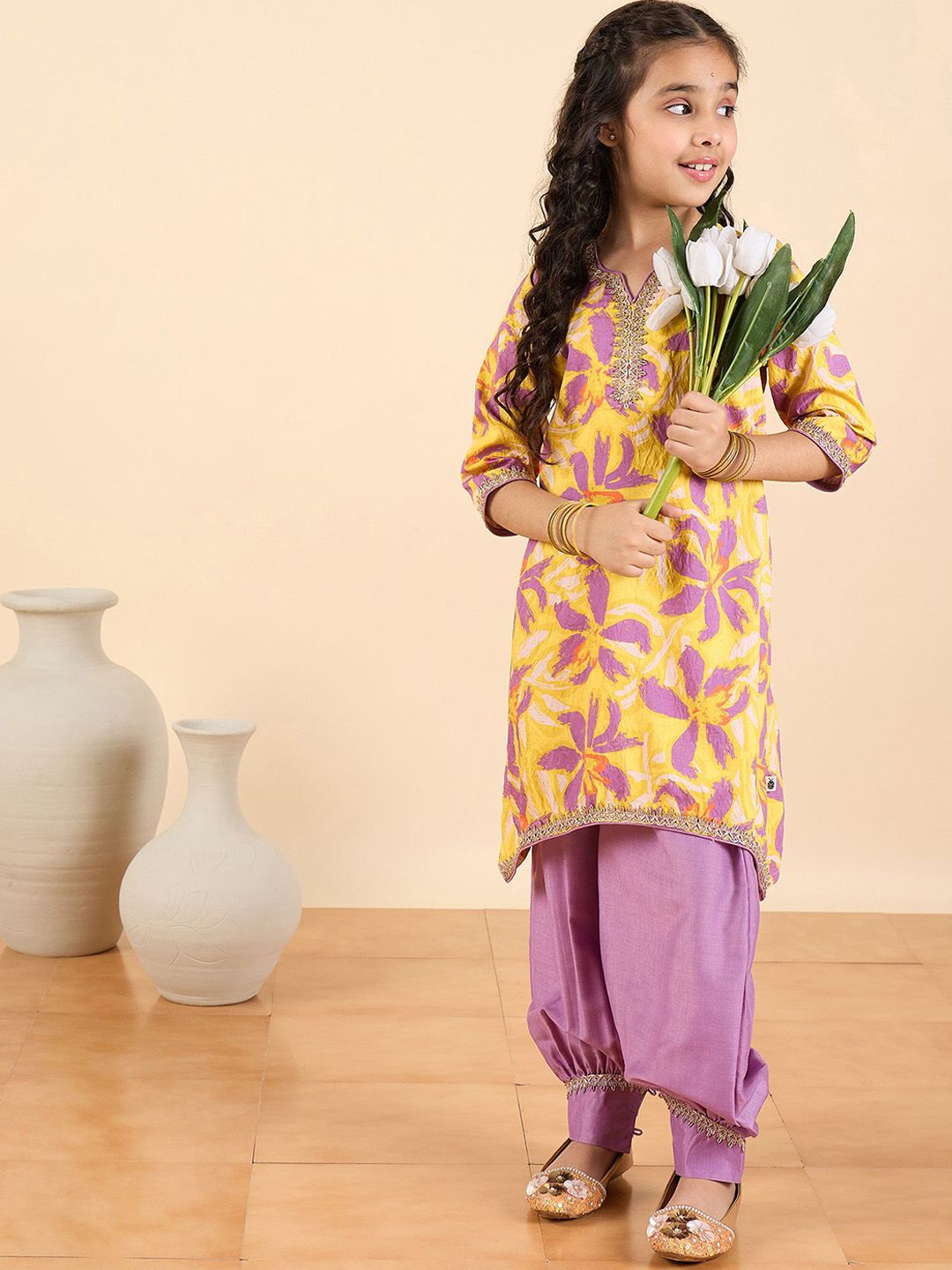 Stylo Bug Girls Floral Printed Notch Neck Gotta Patti Straight Kurta With Patiala-picture-31