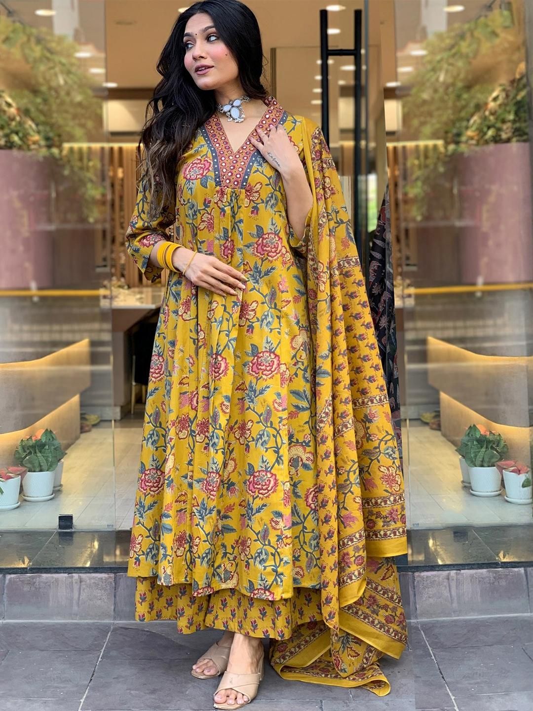 KARN KAWACH Women Yellow Kurta Sets